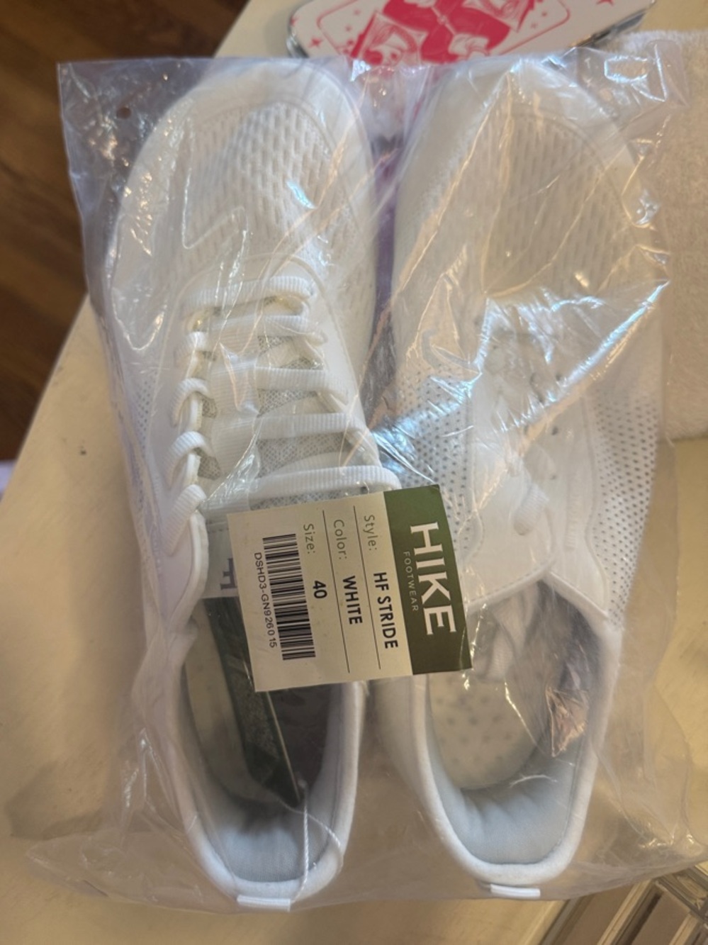 HIKE HF STRIDE White Athletic Sneakers 9-9.5 barefoot shoes - wedding - dancing
